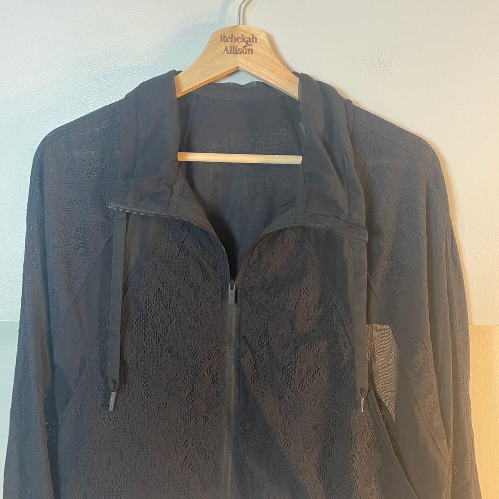 Lululemon In Depth Jacket Lace Combo Black Edition RARE Athletic Size 6 EUC - Picture 6 of 14